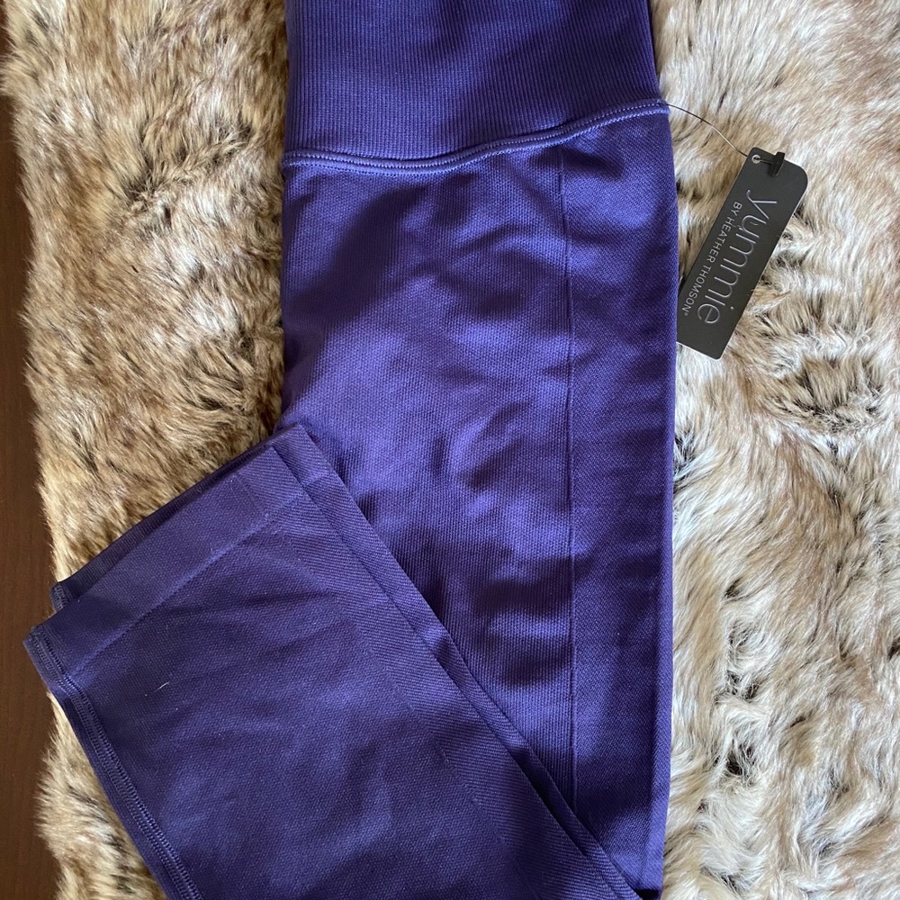 YUMMIE by Heather Thomson gabby Capri NWT $78! M/L